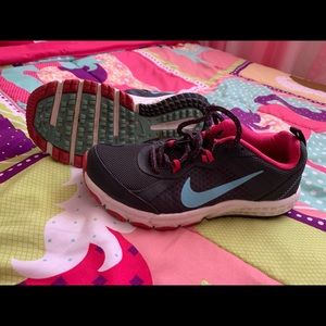 Women’s Nike size 6